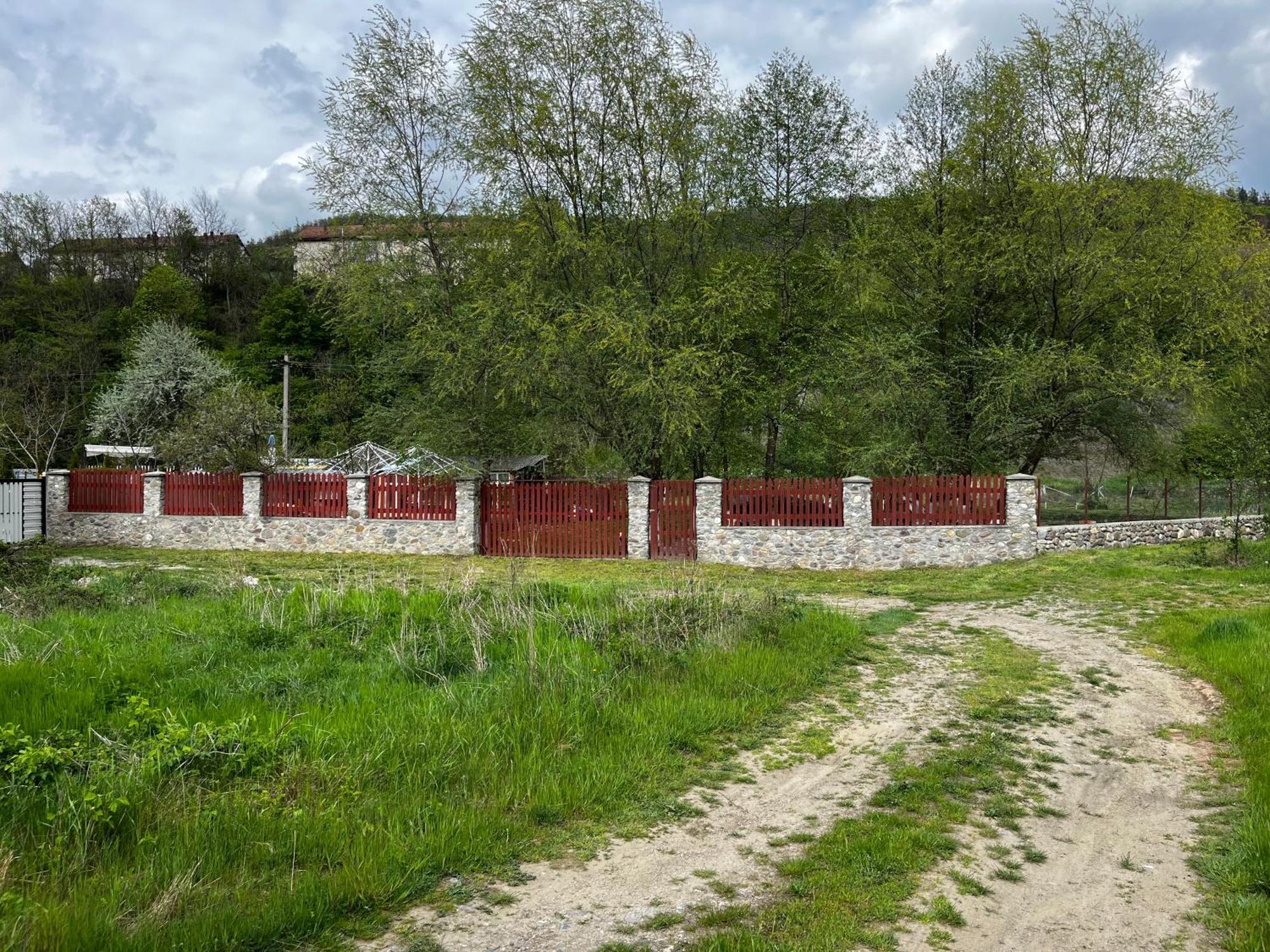 Отель La Gradina Mehadia Экстерьер фото